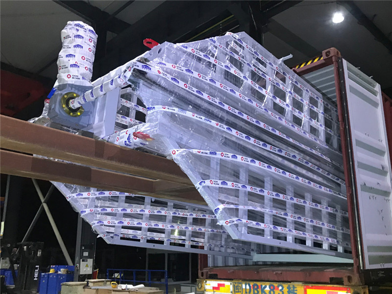 El Salvadorba küldték a QGM ZN900CG automata blokkológépét, szárító állványrendszerrel