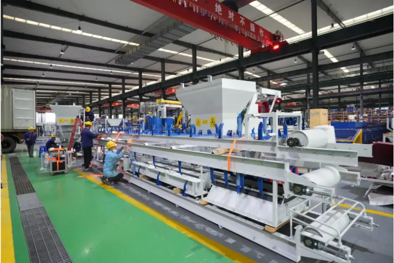 A tavasz tökéletes időszak a kemény munkához és a fejlődéshez. A Quangong Machinery Co., Ltd. elfoglalt áruk tengerentúli szállításával.