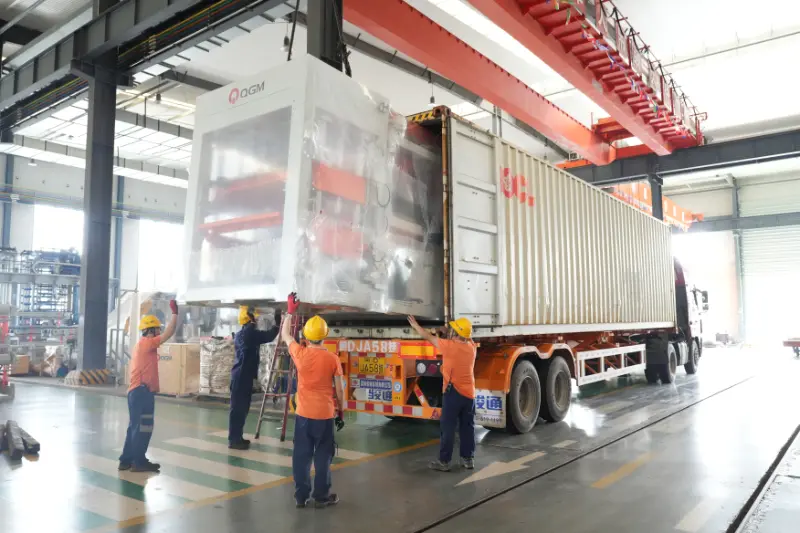 A Quangong Machinery Smart Brick gyártósorokat szállít a tengerentúli piacokra